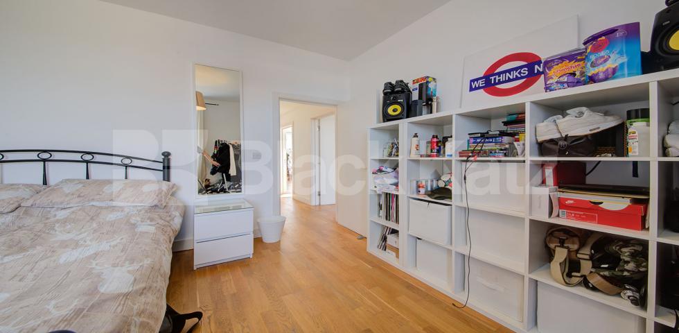 			STUNNING 3 BED 2 BATH!, 3 Bedroom, 2 bath, 1 reception Flat			 Hilldrop Road, TUFNELL PARK